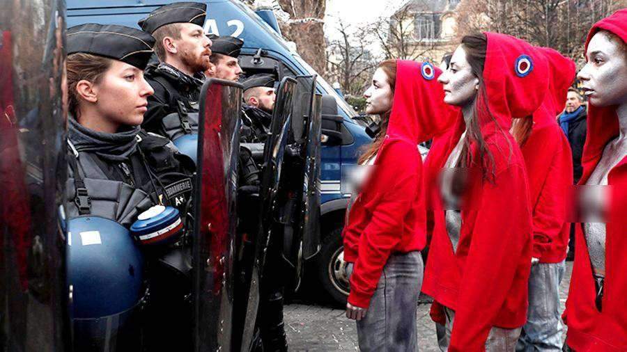 Голые протесты: почему активизировались акции позабытого Femen